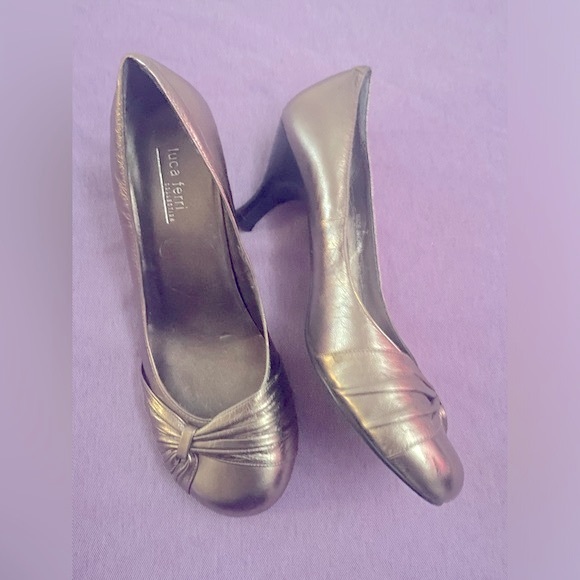 VGC Luca Ferri Silver Heels shoes Size 7 for womem - Picture 13 of 14